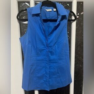 New York & Co blue sleeveless buttoned up blouse Size M